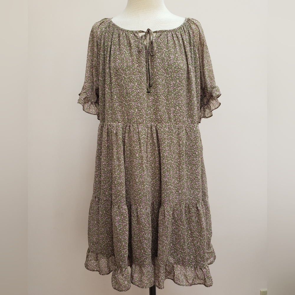 Carly Jean Los Angeles Green Ans Pink Ditsy Floral Tiered Mini Dress, Small
